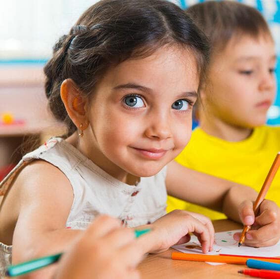 Bild als Vorlage KI schulkinder